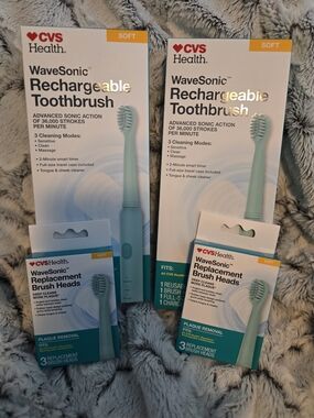 WaveSonic Rechargeable Toothbrush Lot Of 2 With 2 Packs Of Replacement Brush NWT
